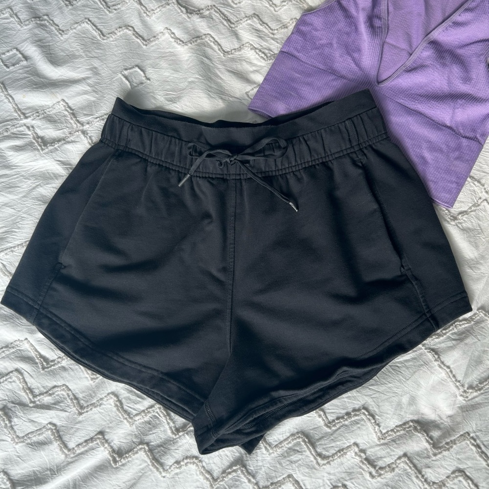 LULULEMON Black Inner Glow High-Rise Short 3"